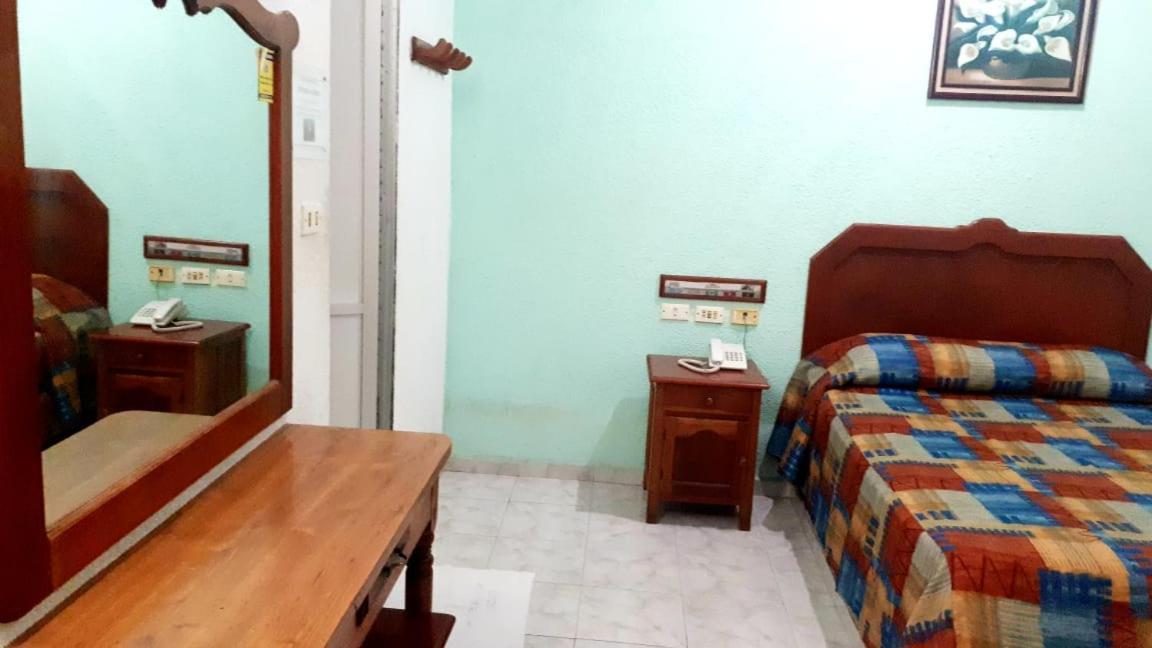Hotel Azteca Tabasco ビジャエルモッサ エクステリア 写真